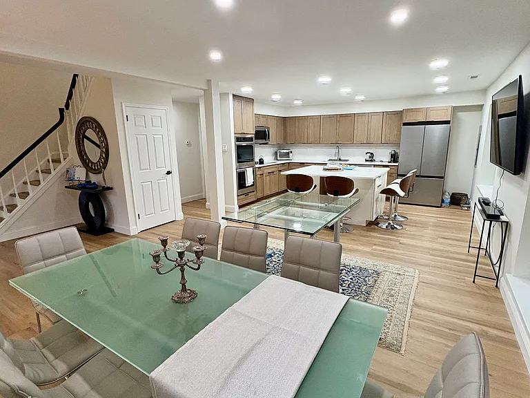 1201 Weatherstone Dr — Photo 3