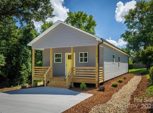 216 Stephens Dr, Morganton, NC 28655