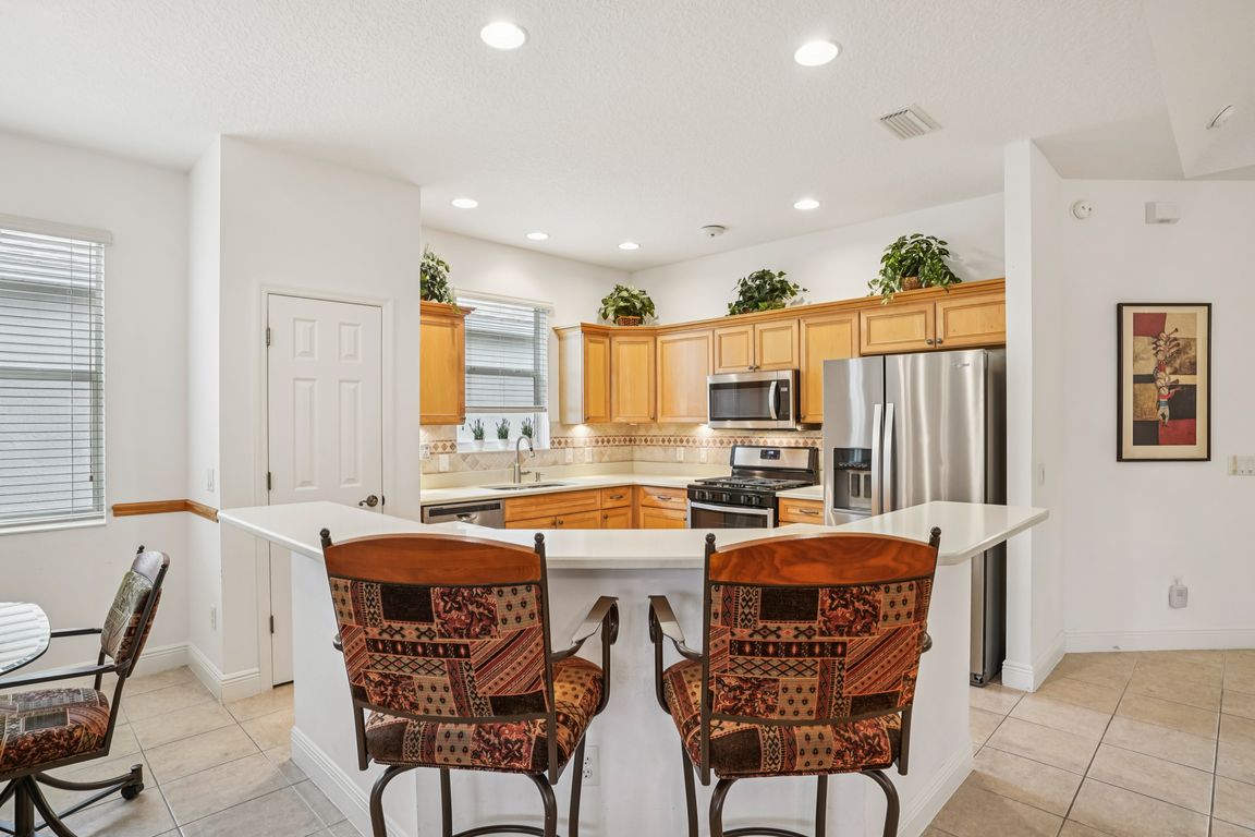 next background image