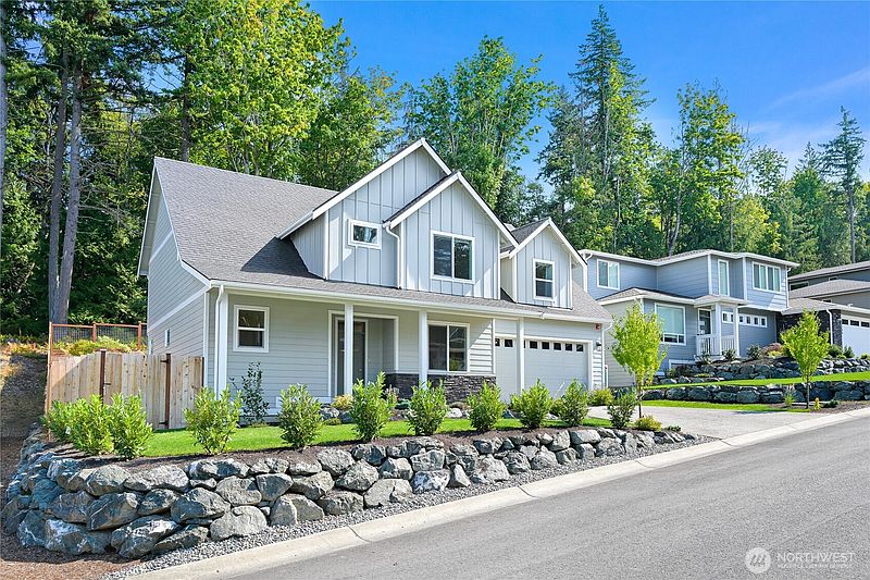 2nd image of 1142 Brookstone Drive