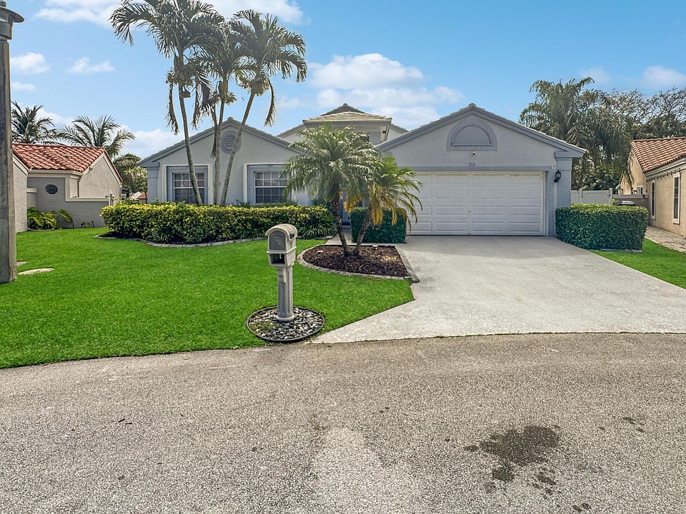 1st image of 180 NW 47th Avenue