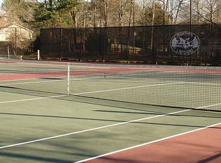 300 Lakeview Rdg E, Roswell, GA 30076