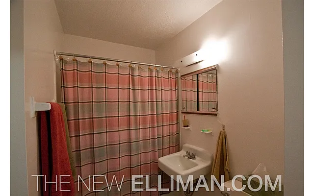 Sold by Douglas Elliman | media 14