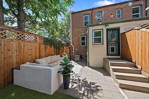2538 N High St — Photo 16