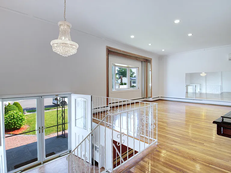 15 Jean Pl — Photo 7