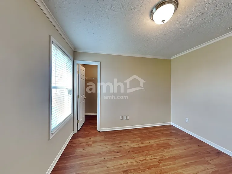 311 Hartford Ct — Photo 20