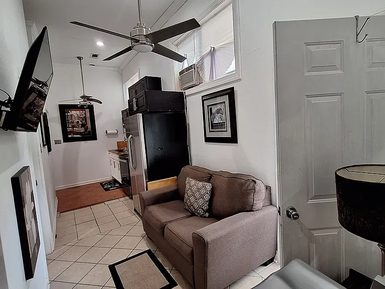 7625 Hickory St #B — Photo 5