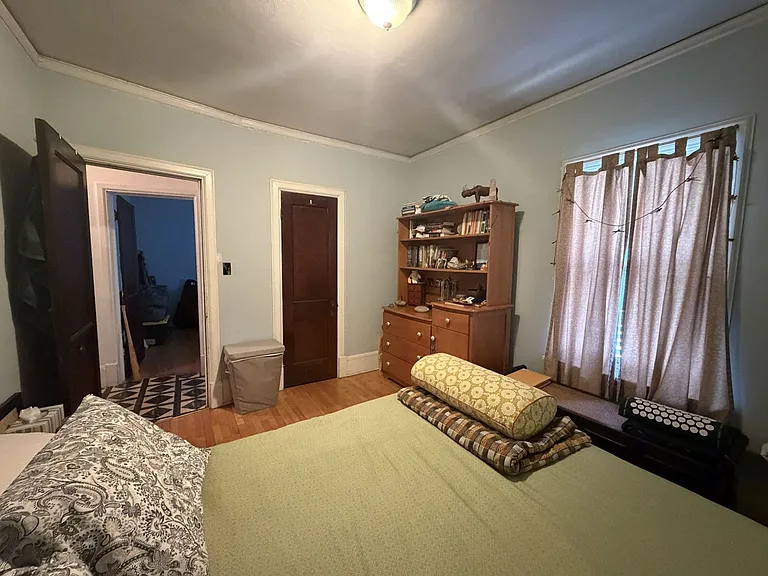 2411-13 N Cramer St — Photo 11