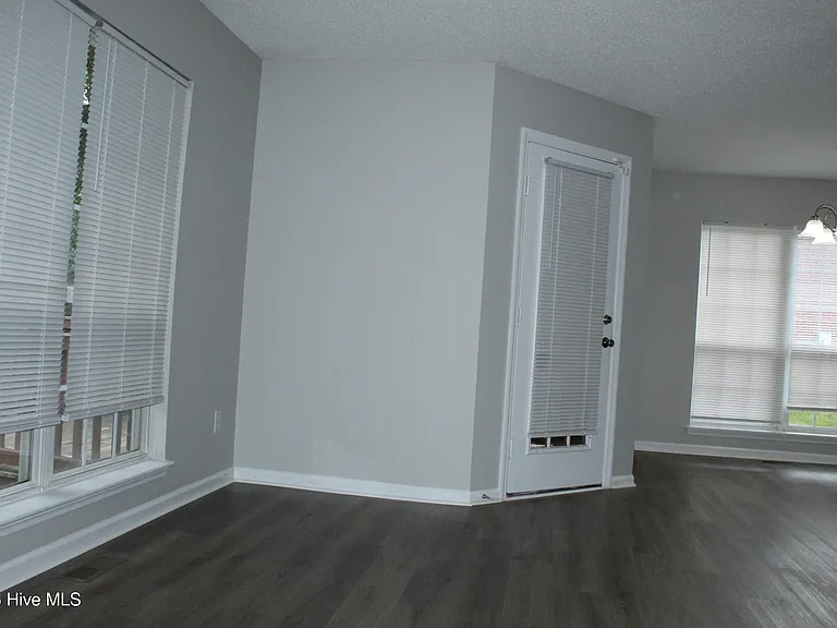 2514 Winterville Dr — Photo 11