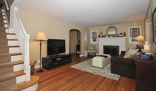 4th image of 203 Fern Ave