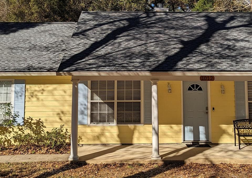 1st image of 1012 Rosemary Terrace