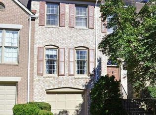 3003 Oakton Meadows Ct, Oakton, VA 22124