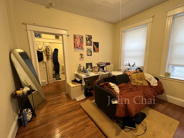 64 Woodstock Ave #10 — Photo 3