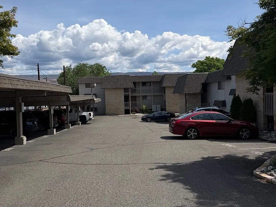 Building Photo 3