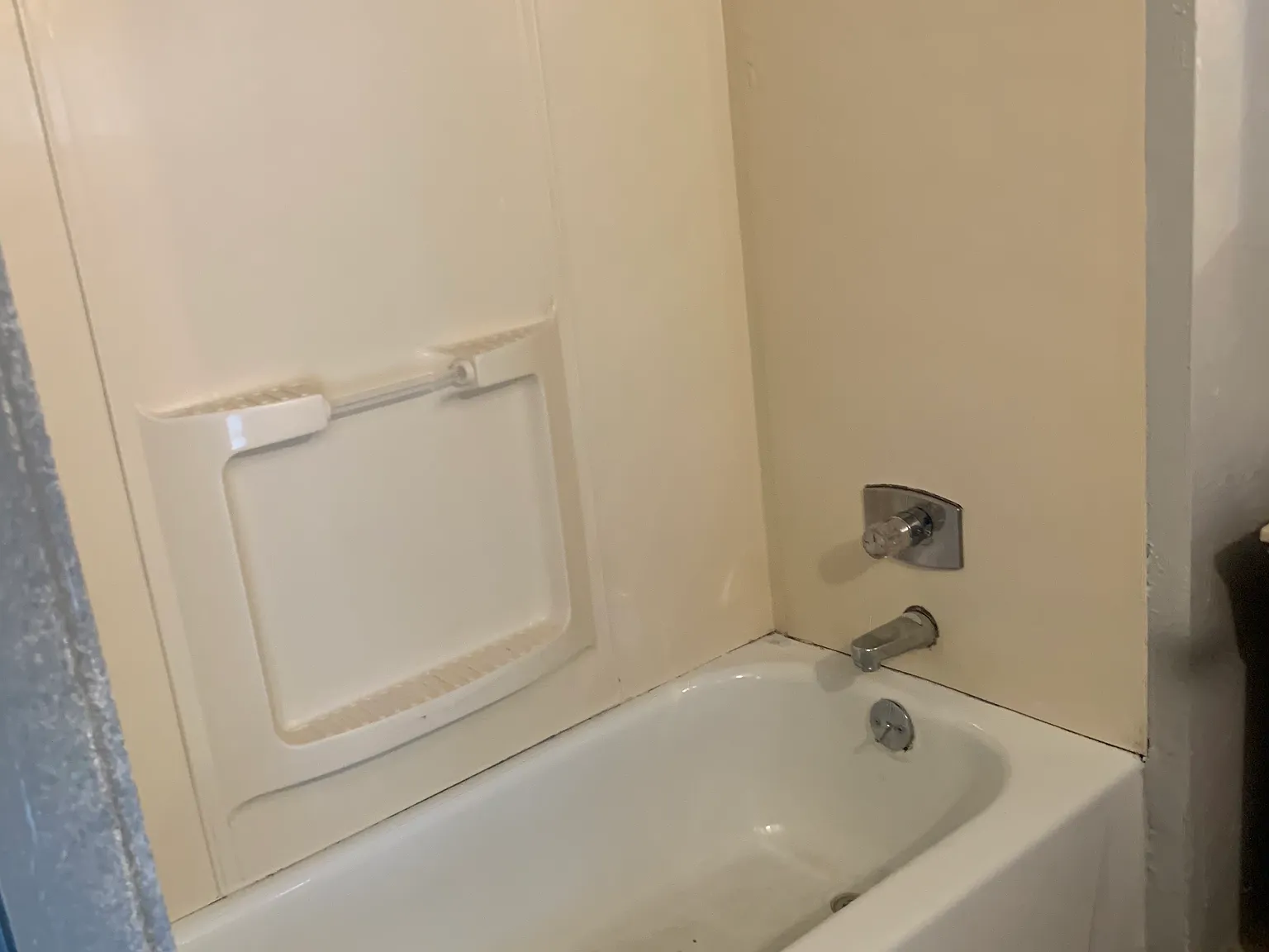82 Beattie Ave — Photo 4