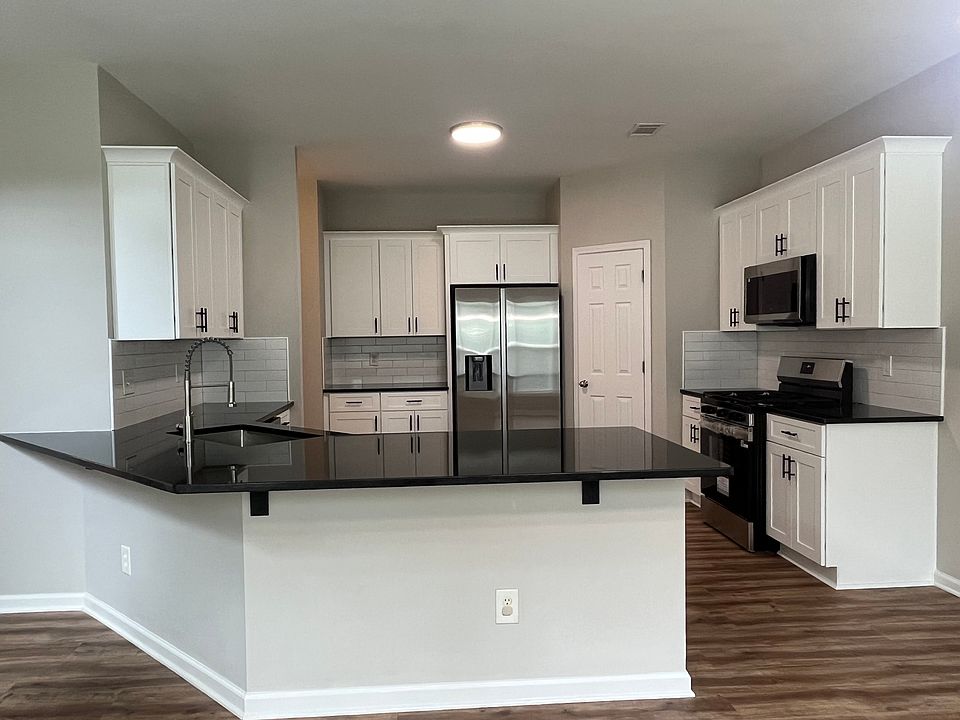 1st image of 2501 Southhaven Ln