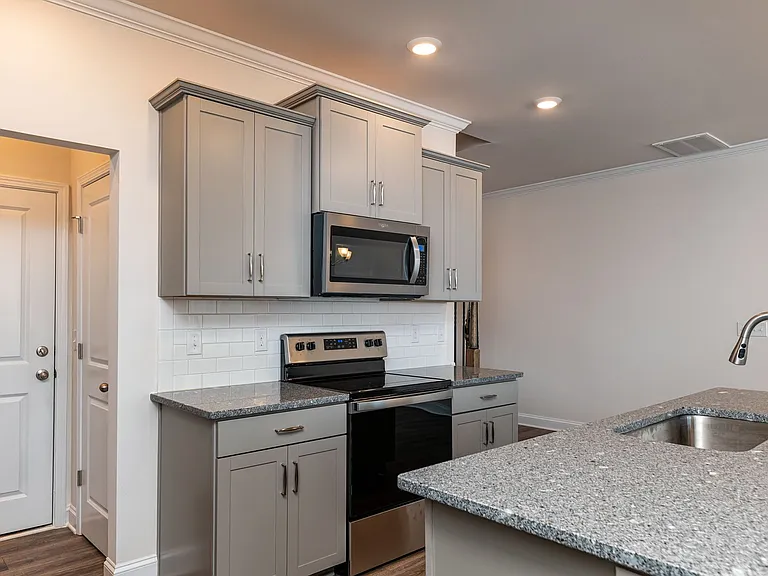 437 Yellow Fox Rd — Photo 10
