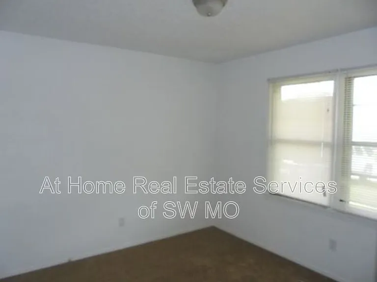 3410 W Maple Dr — Photo 7