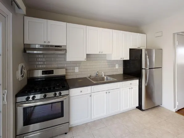 2005rt27llc - Fox & Foxx Brookview At Edison, 7 Casey Ave #C6, Edison, NJ 08817