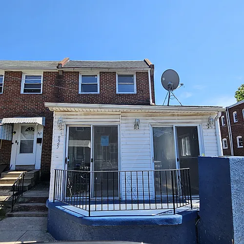 825 McDonald St Photo 1