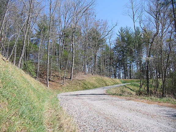 Approach road to lot #16