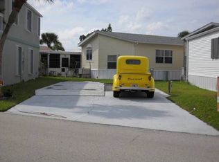 445 Nettles Blvd, Jensen Beach, FL 34957