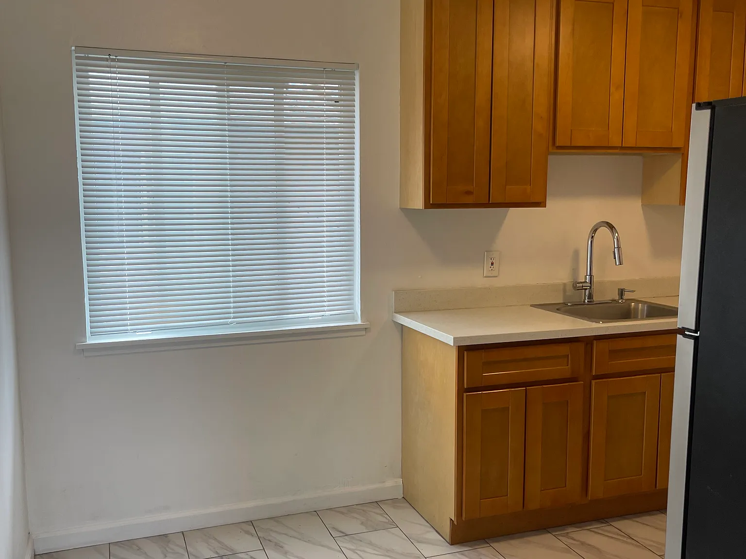 2 bed, 800 sqft, $2,300 — Photo 4