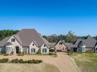 375 Turtle Creek Dr, Longview, TX 75605