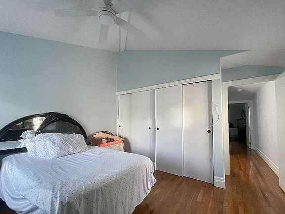 4th image of 264 Gordon St #1