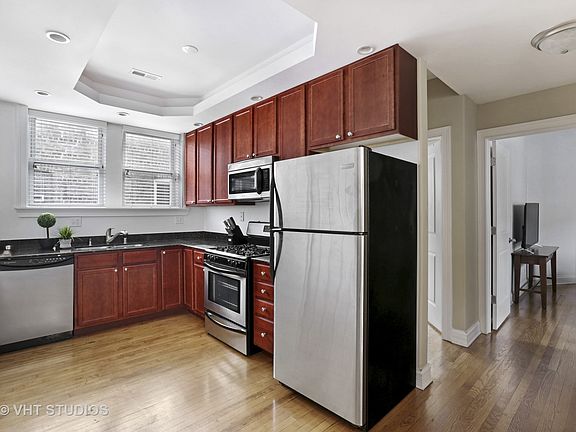 4th image of 7048 N Damen Ave #3