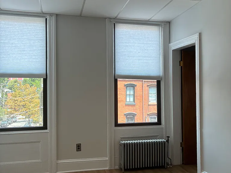 136 Coles St #2 — Photo 7