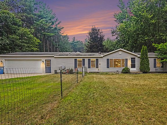 3rd image of 6690 Dennison Road