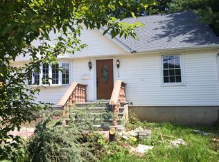 996 Cook Ave, Laurence Harbor, NJ 08879