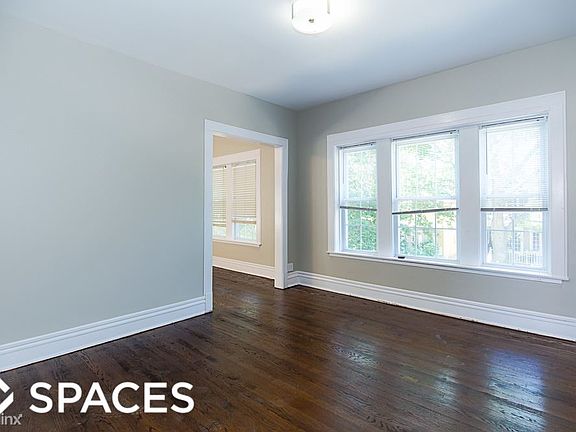 4th image of 2456 W Cuyler Ave