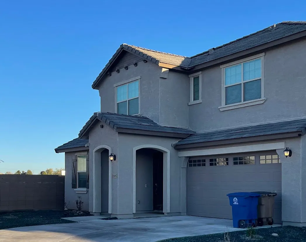 4 bed, 2542 sqft, $4,000 — Photo 1