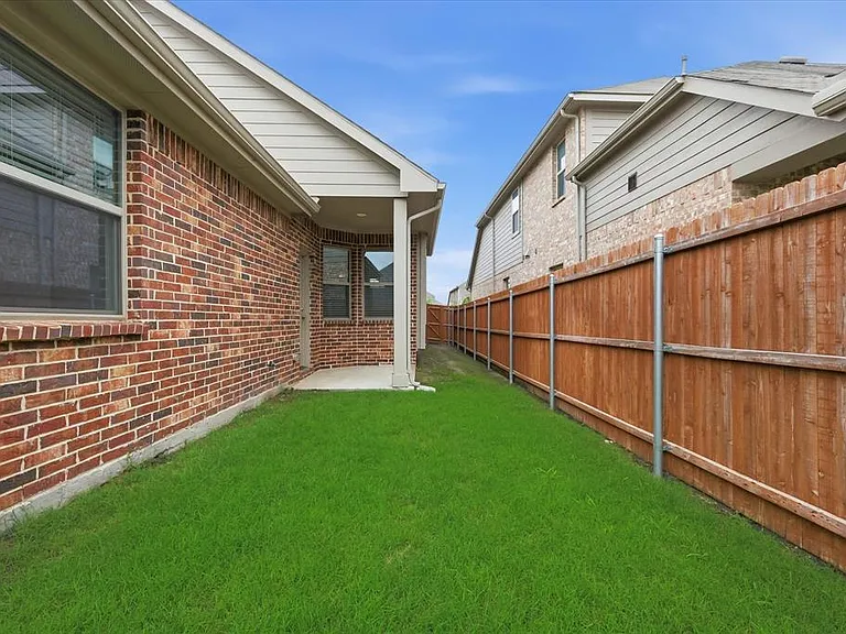 3916 Ford Dr — Photo 31