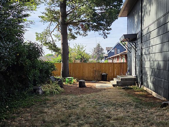 3rd image of 7518 43rd Ave NE
