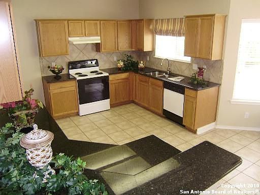 5th image of 4640 Summit Hill Dr