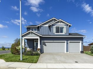 1451 Gladiola Dr, Junction City, OR 97448