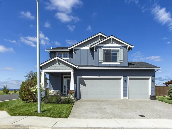 1451 Gladiola Dr, Junction City, OR 97448