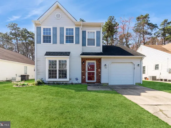 206 Holiday City Blvd, Williamstown, NJ 08094