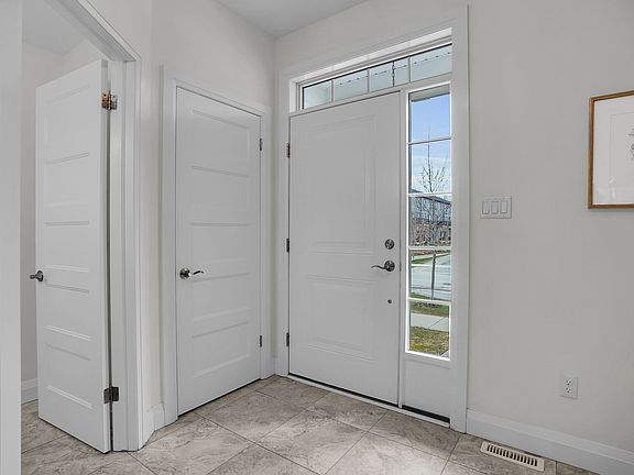 4th image of 303 Callaway Rd