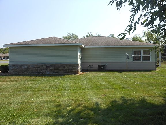 2nd image of 4808 Derby Cir