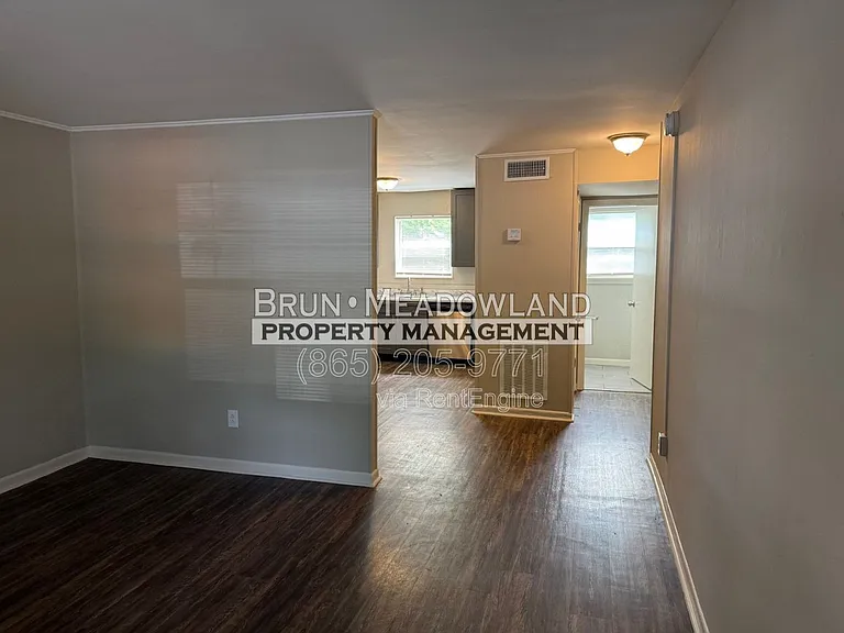 5540 N Broadway St #17 — Photo 6
