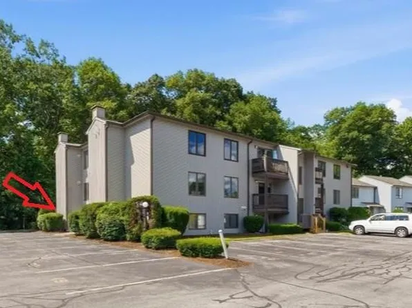 41 Kristee Cir, West Warwick, RI 02893