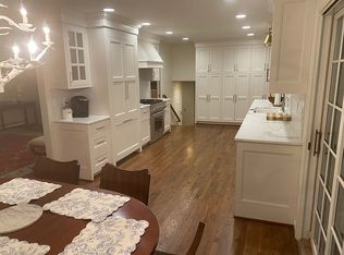 3 Walsh Ln, Cincinnati, OH 45208