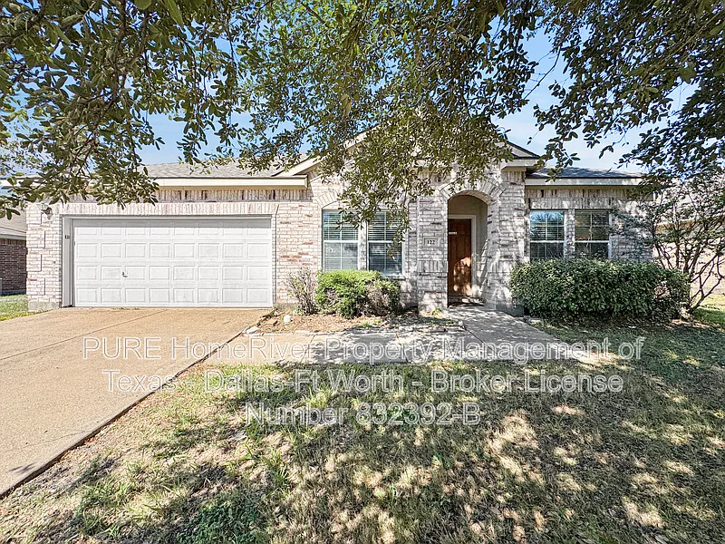 4 bed, 2.0 bath, 2136 sqft, $2,000 — Photo 2