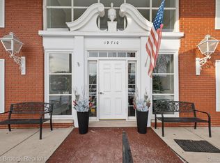 19710 W Thirteen Mile Rd APT 210, Beverly Hills, MI 48025
