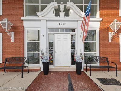 19710 W Thirteen Mile Rd APT 210, Beverly Hills, MI, 48025