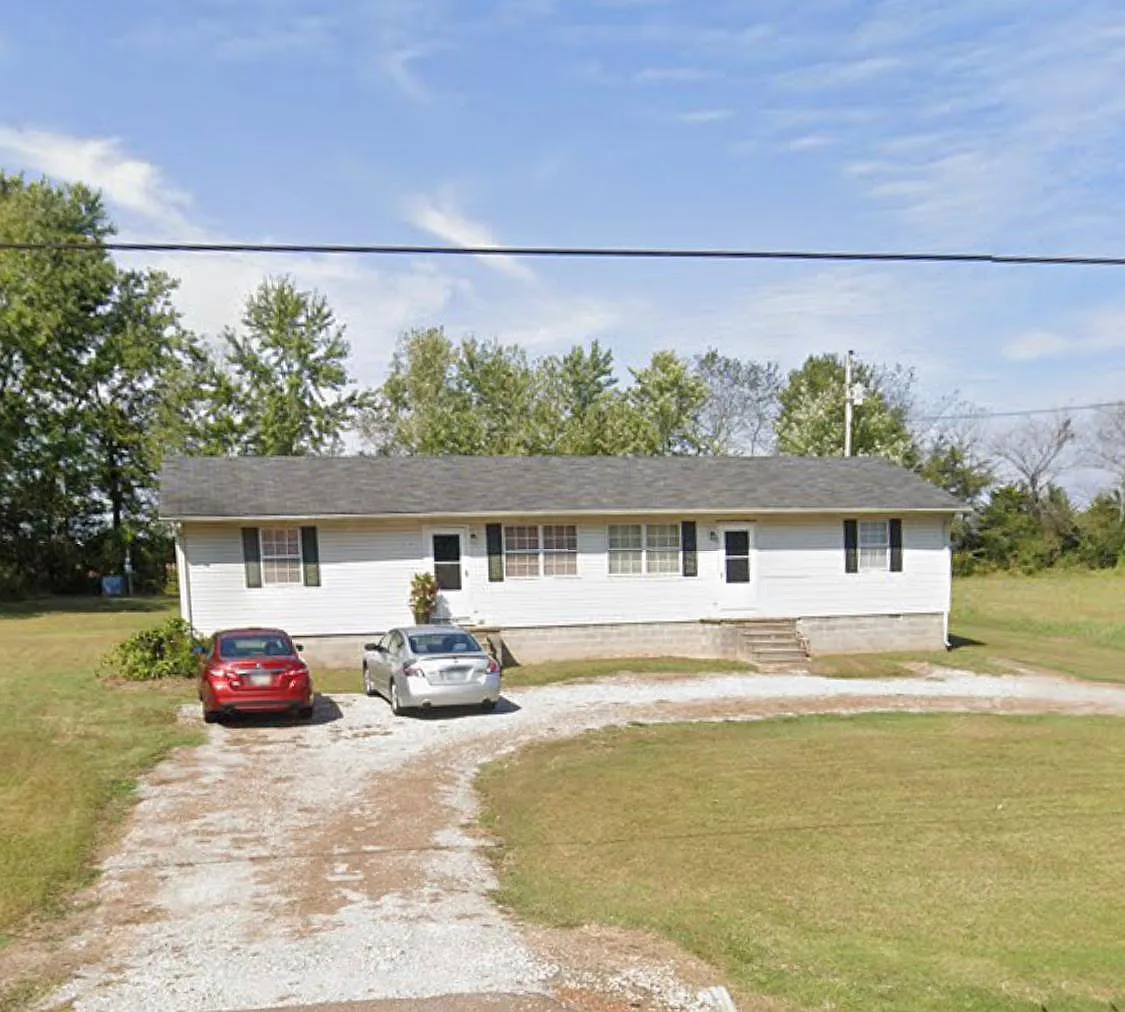 1823 Greenfield Hwy — Photo 1